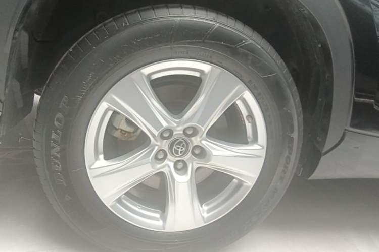 Used Toyota Highlander 2023 2.5L Smart Electric Hybrid Dual-Engine 4x4 Elite Edition 7 Seats Right Rear Wheel Hub