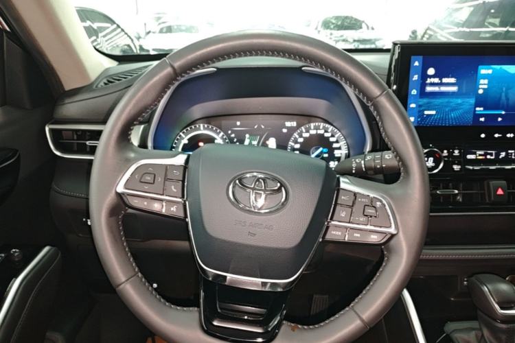 Used Toyota Highlander 2023 2.5L Smart Electric Hybrid Dual-Drive Prestige Version 7 Seats Steering Wheel