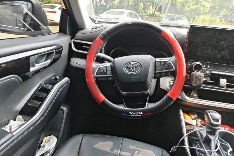 Used Toyota Highlander 2023 2.5L Smart Electric Hybrid Dual-Engine Four-Wheel Drive Prestige Version – 7 Seats Steering Wheel
