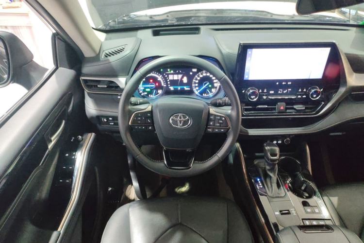 Used Toyota Highlander 2023 2.5L Smart Electric Hybrid Dual-Engine 4x4 Knight Edition 7 Seats Steering Wheel