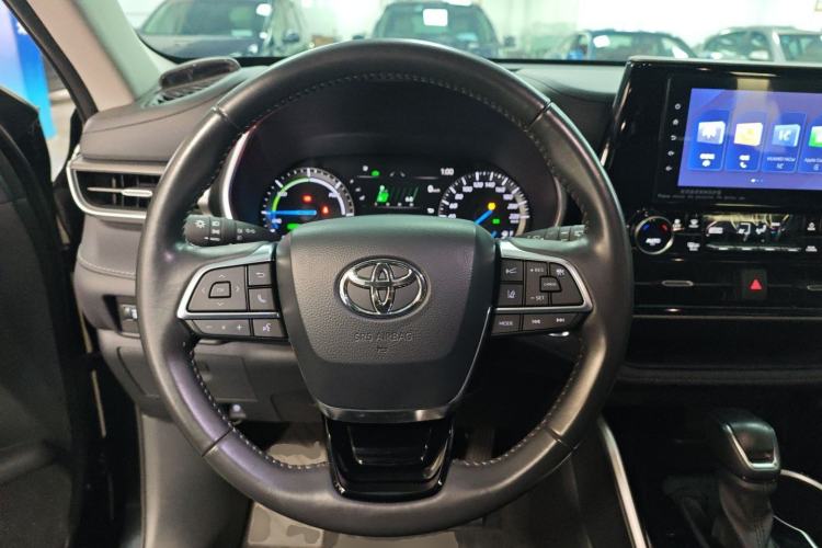 Used Toyota Highlander 2023 2.5L Smart Electric Hybrid Dual-Motor All-Wheel-Drive Luxury 7-Seater Steering Wheel