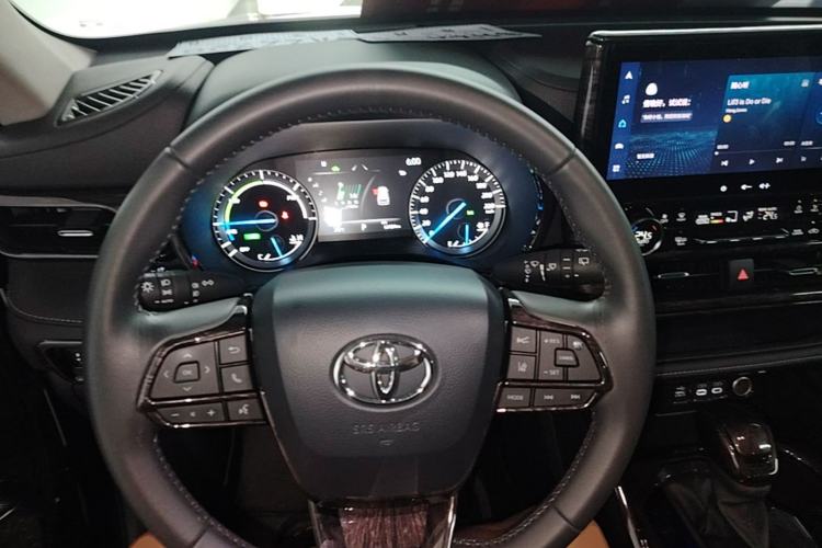 Used Toyota Highlander 2023 2.5L Smart Electric Hybrid Dual-Engine 4x4 Knight Edition 7 Seats Steering Wheel