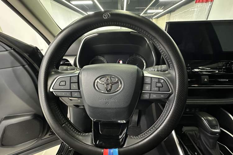 Used Toyota Highlander 2023 2.5L Smart Electric Hybrid Dual-Engine Four-Wheel Drive Prestige Version – 7 Seats Steering Wheel