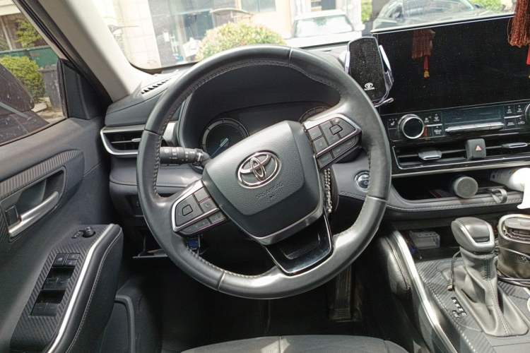 Used Toyota Highlander 2023 2.5L Smart Electric Hybrid Dual-Engine Four-Wheel Drive Prestige Version – 7 Seats Steering Wheel