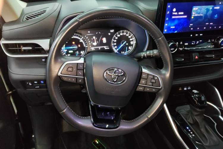 Used Toyota Highlander 2023 2.5L Smart Electric Hybrid Dual-Engine Four-Wheel Drive Prestige Version – 7 Seats Steering Wheel
