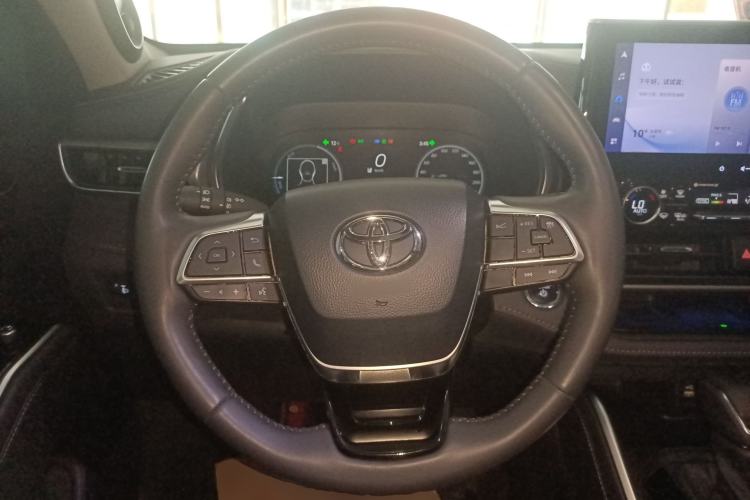 Used Toyota Highlander 2023 2.5L Smart Electric Hybrid Dual-Motor All-Wheel-Drive Supreme Edition – 7 Seats Steering Wheel