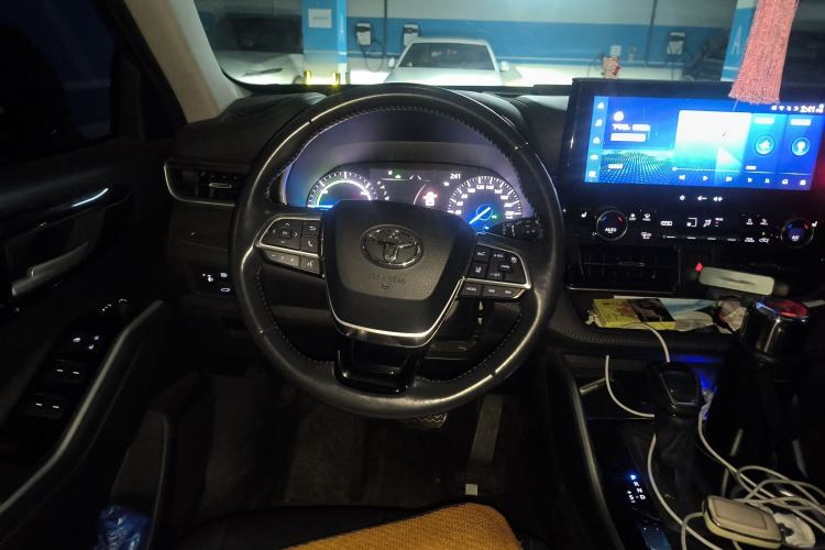 Used Toyota Highlander 2023 2.5L Smart Electric Hybrid Dual-Engine Four-Wheel Drive Prestige Version – 7 Seats Steering Wheel