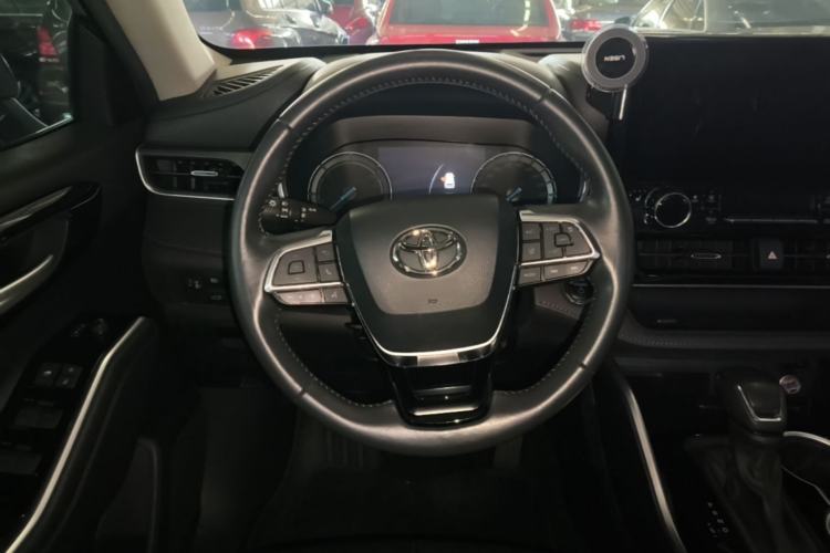 Used Toyota Highlander 2023 2.5L Smart Electric Hybrid Dual-Engine Four-Wheel Drive Prestige Version – 7 Seats Steering Wheel