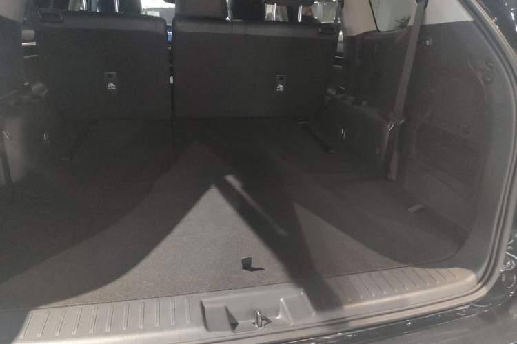 Used Toyota Highlander 2023 2.5L Smart Electric Hybrid Dual-Engine Four-Wheel Drive Prestige Version – 7 Seats Trunk