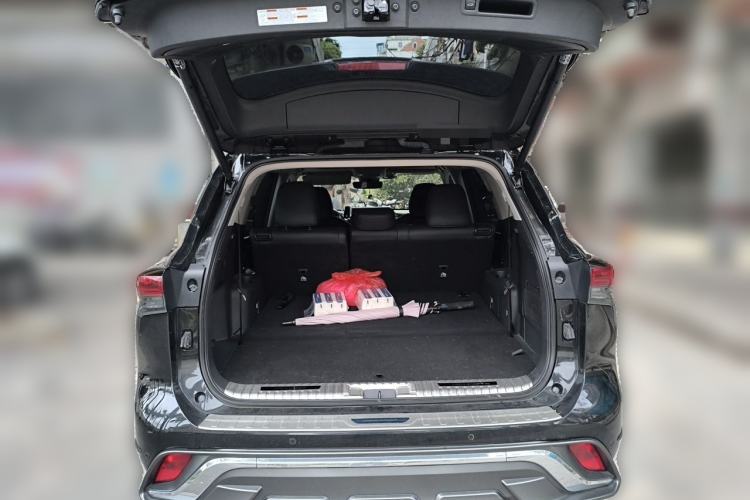 Used Toyota Highlander 2023 2.5L Smart Electric Hybrid Dual-Engine Four-Wheel Drive Prestige Version – 7 Seats Trunk