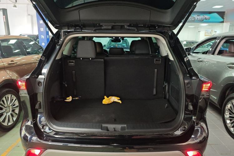 Used Toyota Highlander 2023 2.5L Smart Electric Hybrid Dual-Motor All-Wheel-Drive Luxury 7-Seater Trunk