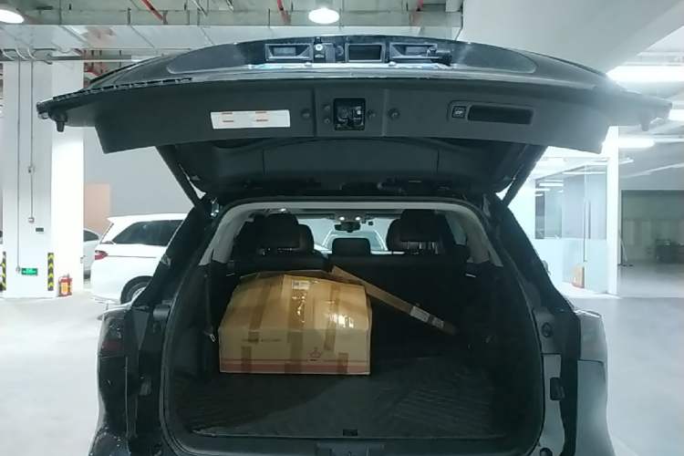 Used Toyota Highlander 2023 2.5L Smart Electric Hybrid Dual-Engine 4x4 Knight Edition 7 Seats Trunk