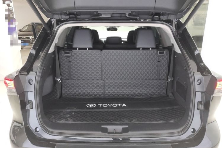 Used Toyota Highlander 2023 2.5L Smart Electric Hybrid Dual-Motor All-Wheel-Drive Luxury 7-Seater Trunk