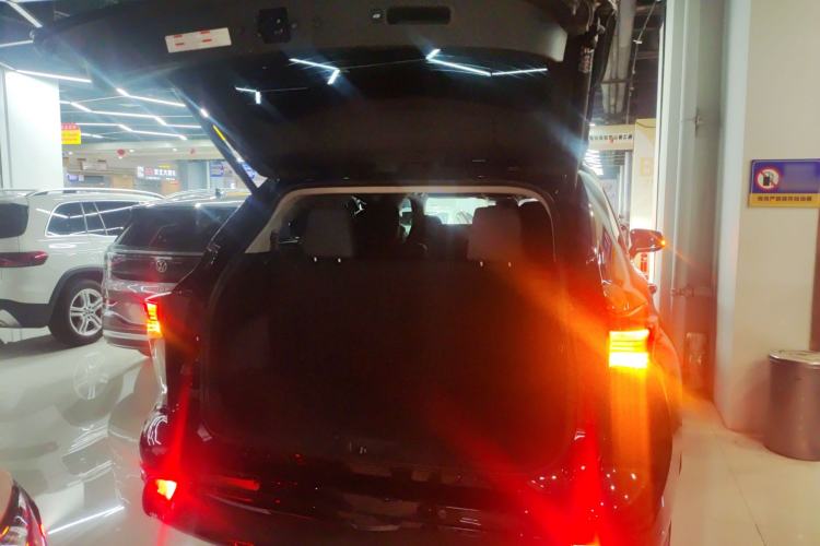 Used Toyota Highlander 2023 2.5L Smart Electric Hybrid Dual-Engine 4x4 Knight Edition 7 Seats Trunk