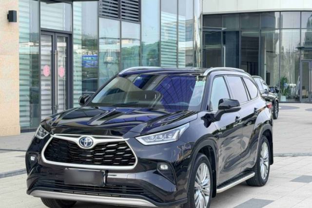Used Toyota Highlander 2023 2.5L Smart Electric Hybrid Dual-Drive Prestige Version 7 Seats