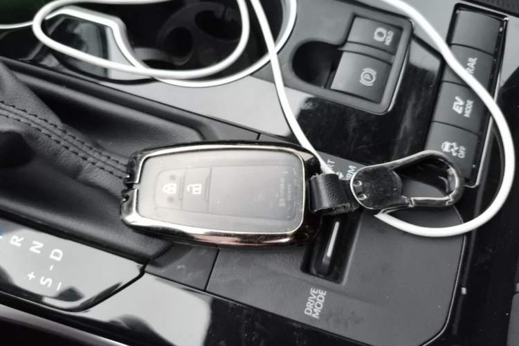 Used Toyota Highlander 2023 2.5L Smart Electric Hybrid Dual-Engine 4x4 Elite Edition 7 Seats Vehicle Key