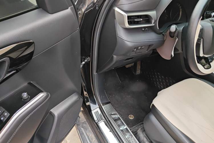 Used Toyota Highlander 2023 2.5L Smart Electric Hybrid Dual-Engine 4x4 Elite Edition 7 Seats Driver Seat