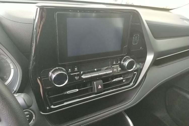 Used Toyota Highlander 2023 2.5L Smart Electric Hybrid Dual-Engine 4x4 Elite Edition 7 Seats Audio And AC Panel