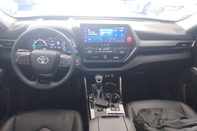Used Toyota Highlander 2023 2.5L Smart Electric Hybrid Dual-Engine 4x4 Knight Edition 7 Seats Center Console
