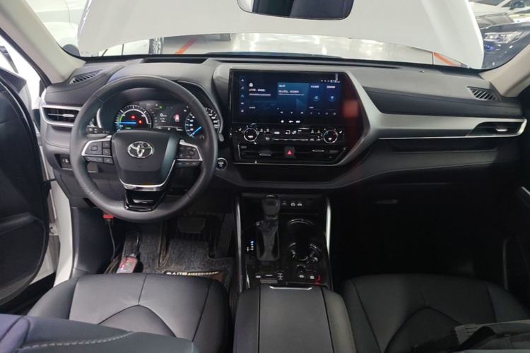 Used Toyota Highlander 2023 2.5L Smart Electric Hybrid Dual-Engine Four-Wheel Drive Prestige Version – 7 Seats Center Console