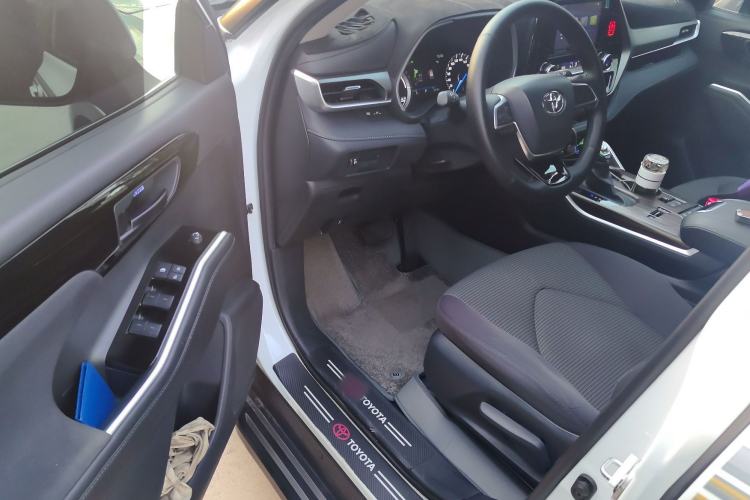 Used Toyota Highlander 2023 2.5L Smart Electric Hybrid Dual-Drive Elite Version 7 Seats Driver Seat
