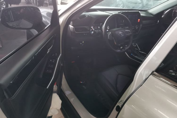 Used Toyota Highlander 2023 2.5L Smart Electric Hybrid Dual-Engine Four-Wheel Drive Prestige Version – 7 Seats Driver Seat