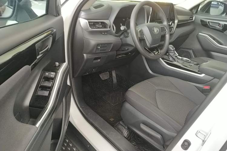 Used Toyota Highlander 2023 2.5L Smart Electric Hybrid Dual-Engine 4x4 Elite Edition 7 Seats Driver Seat