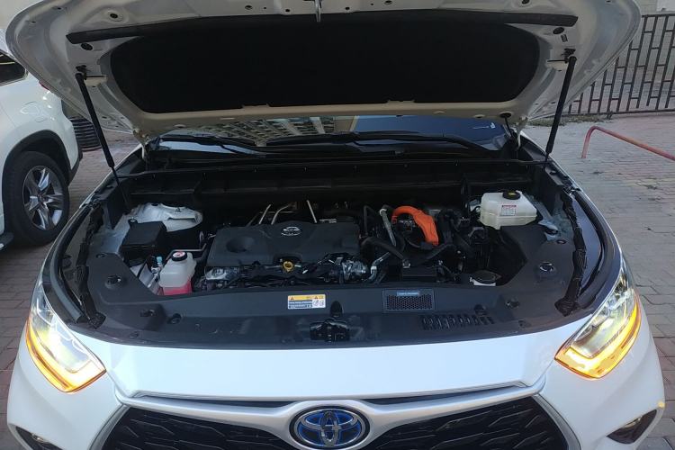 Used Toyota Highlander 2023 2.5L Smart Electric Hybrid Dual-Engine Four-Wheel Drive Prestige Version – 7 Seats Engine Bay