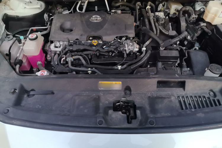 Used Toyota Highlander 2023 2.5L Smart Electric Hybrid Dual-Drive Elite Version 7 Seats Engine Bay