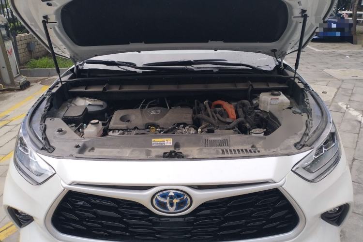 Used Toyota Highlander 2023 2.5L Smart Electric Hybrid Dual-Engine Four-Wheel Drive Prestige Version – 7 Seats Engine Bay
