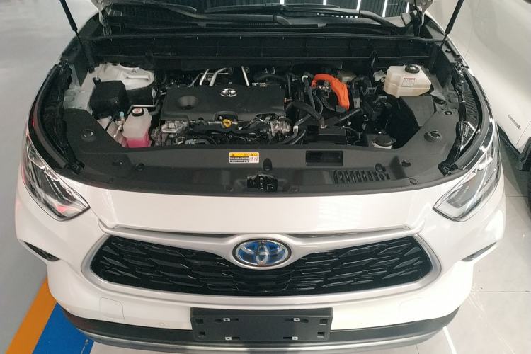 Used Toyota Highlander 2023 2.5L Smart Electric Hybrid Dual-Engine Four-Wheel Drive Prestige Version – 7 Seats Engine Bay