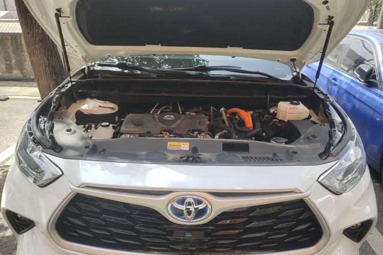 Used Toyota Highlander 2023 2.5L Smart Electric Hybrid Dual-Engine 4x4 Elite Edition 7 Seats Engine Bay