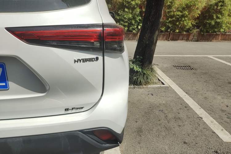 Used Toyota Highlander 2023 2.5L Smart Electric Hybrid Dual-Engine 4x4 Elite Edition 7 Seats Exterior 3