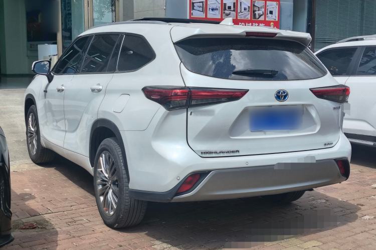 Used Toyota Highlander 2023 2.5L Smart Electric Hybrid Dual-Engine Four-Wheel Drive Prestige Version – 7 Seats Exterior 3
