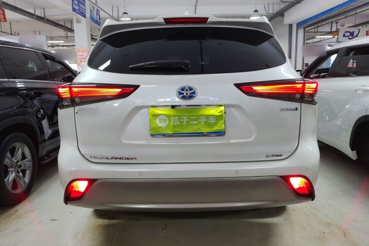 Used Toyota Highlander 2023 2.5L Smart Electric Hybrid Dual-Engine Four-Wheel Drive Prestige Version – 7 Seats Exterior 4