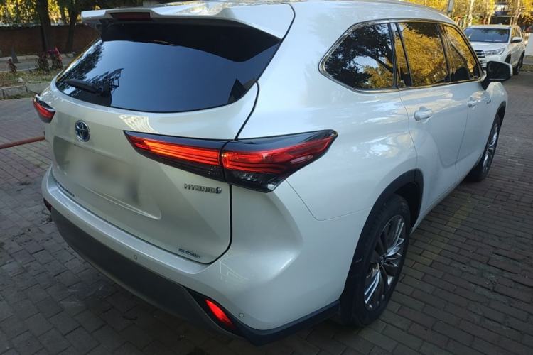 Used Toyota Highlander 2023 2.5L Smart Electric Hybrid Dual-Engine Four-Wheel Drive Prestige Version – 7 Seats Exterior 5