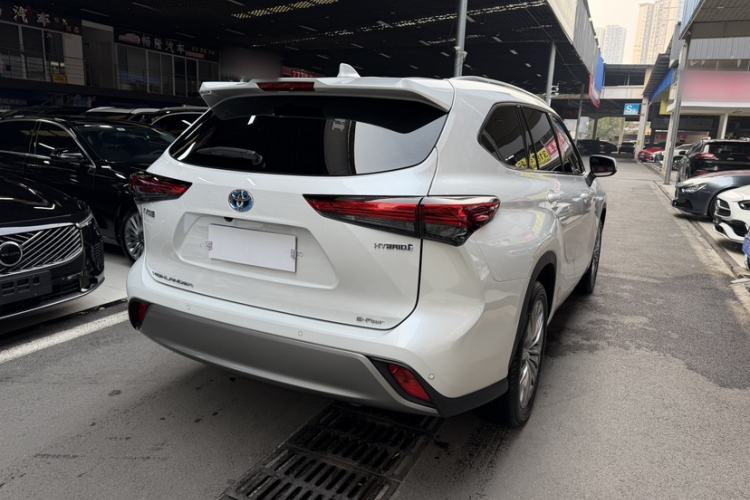 Used Toyota Highlander 2023 2.5L Smart Electric Hybrid Dual-Engine Four-Wheel Drive Prestige Version – 7 Seats Exterior 6