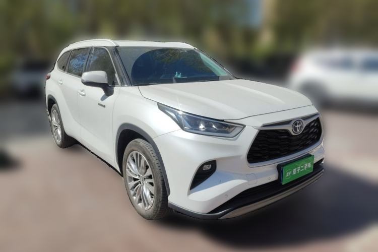 Used Toyota Highlander 2023 2.5L Smart Electric Hybrid Dual-Engine Four-Wheel Drive Prestige Version – 7 Seats Front Right 45 Deg