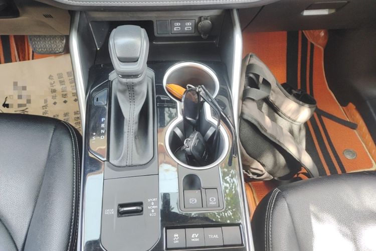Used Toyota Highlander 2023 2.5L Smart Electric Hybrid Dual-Engine 4x4 Elite Edition 7 Seats Gear Lever