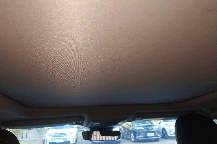 Used Toyota Highlander 2023 2.5L Smart Electric Hybrid Dual-Engine Four-Wheel Drive Prestige Version – 7 Seats Headliner