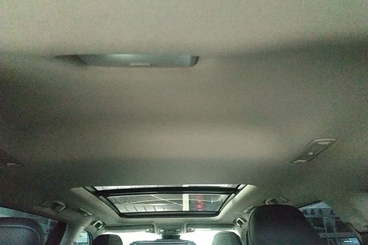 Used Toyota Highlander 2023 2.5L Smart Electric Hybrid Dual-Engine Four-Wheel Drive Prestige Version – 7 Seats Headliner
