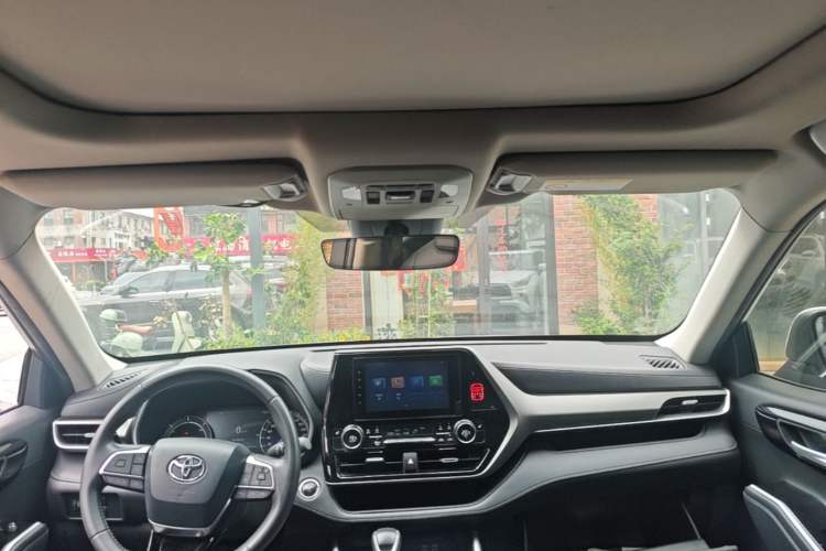 Used Toyota Highlander 2023 2.5L Smart Electric Hybrid Dual-Motor All-Wheel-Drive Luxury 7-Seater Headliner