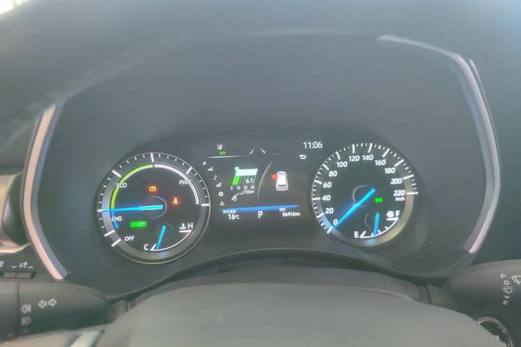 Used Toyota Highlander 2023 2.5L Smart Electric Hybrid Dual-Engine Four-Wheel Drive Prestige Version – 7 Seats Instrument Cluster