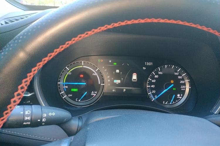 Used Toyota Highlander 2023 2.5L Smart Electric Hybrid Dual-Engine Four-Wheel Drive Prestige Version – 7 Seats Instrument Cluster
