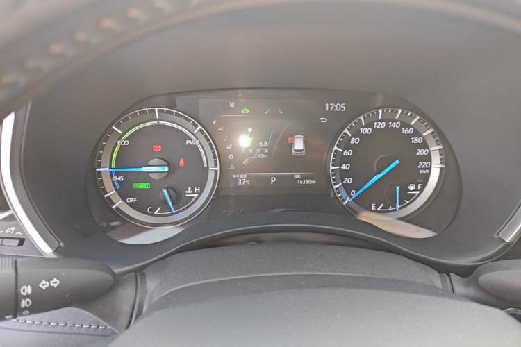 Used Toyota Highlander 2023 2.5L Smart Electric Hybrid Dual-Engine Four-Wheel Drive Prestige Version – 7 Seats Instrument Cluster