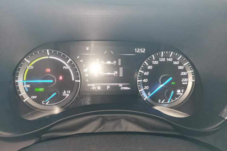 Used Toyota Highlander 2023 2.5L Smart Electric Hybrid Dual-Engine Four-Wheel Drive Prestige Version – 7 Seats Instrument Cluster