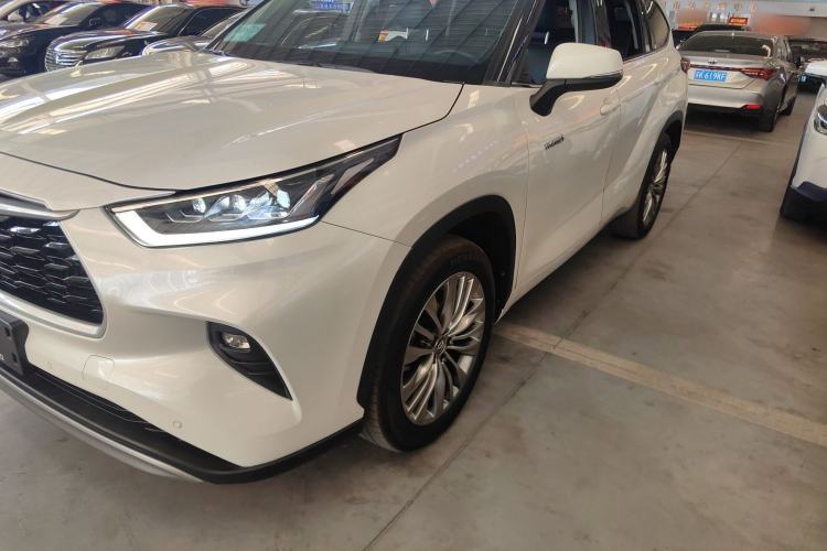 Used Toyota Highlander 2023 2.5L Smart Electric Hybrid Dual-Engine Four-Wheel Drive Prestige Version – 7 Seats Left Front Headlight