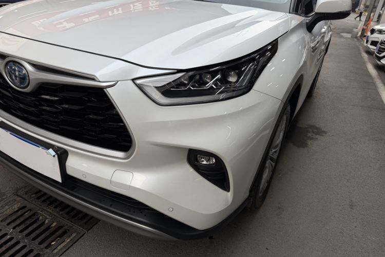 Used Toyota Highlander 2023 2.5L Smart Electric Hybrid Dual-Engine Four-Wheel Drive Prestige Version – 7 Seats Left Front Headlight