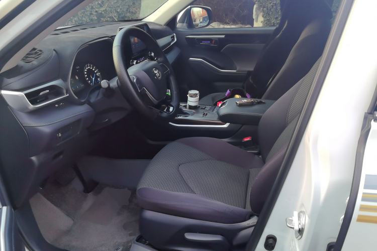 Used Toyota Highlander 2023 2.5L Smart Electric Hybrid Dual-Drive Elite Version 7 Seats Left Front Seat