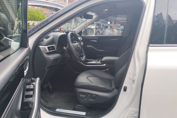 Used Toyota Highlander 2023 2.5L Smart Electric Hybrid Dual-Engine Four-Wheel Drive Prestige Version – 7 Seats Left Front Seat